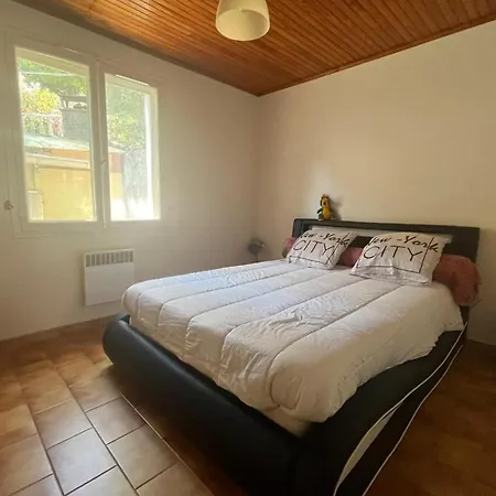 Charming House With Garden In * Leucate