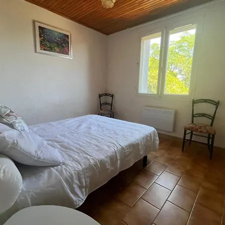Holiday home Charming House With Garden In